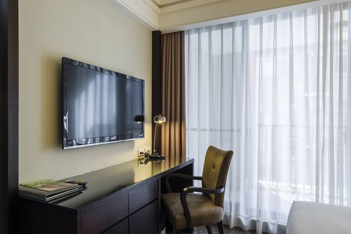 Room 7 of 38