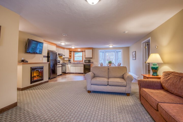 Superior King Lakeside with Shared Balcony (46 of 64)