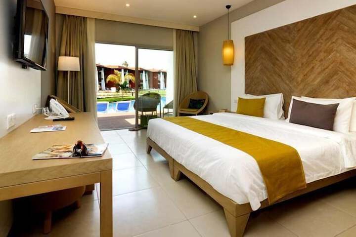 Room 4 of 27