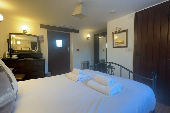Room 2 of 24