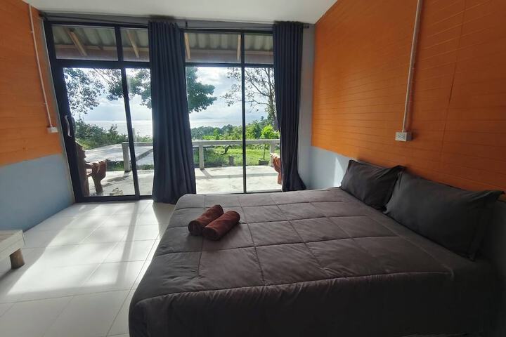 Room 9 of 43