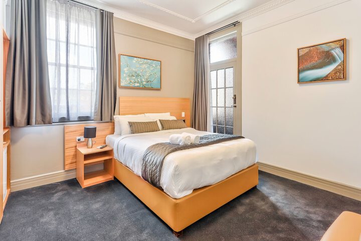 Room 17 of 40