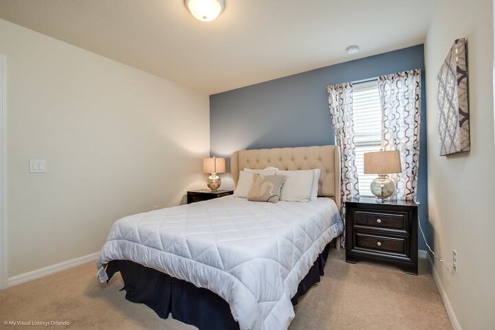 Room 14 of 80
