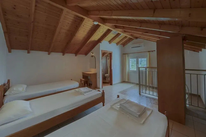 Room 2 of 12