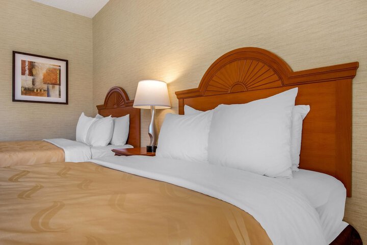 2 Double Beds (5 of 9)