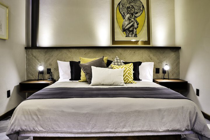 Room 15 of 51