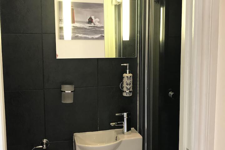 Room 26 of 66