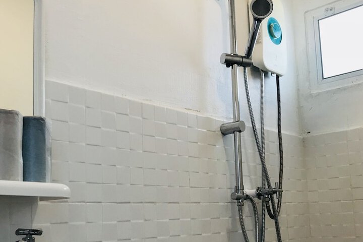 Room 8 of 27