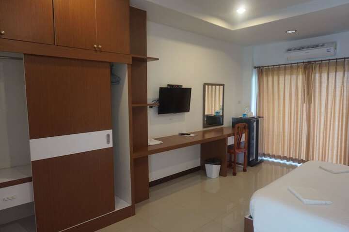 Room 15 of 29