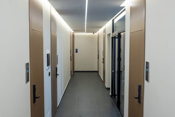 Ballroom/Hall 39 of 44