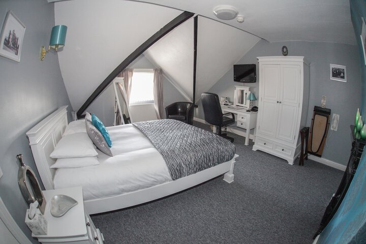 Room 5 of 35