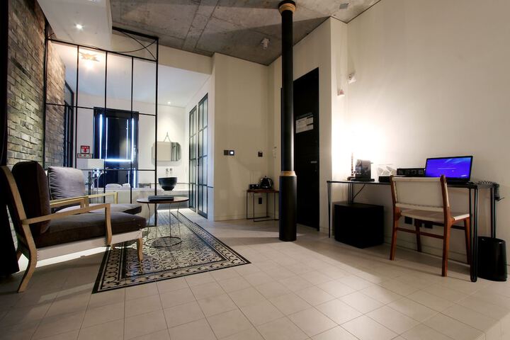 Room 21 of 141