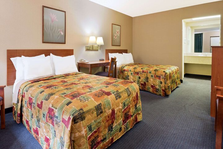 2 Double Beds (2 of 11)