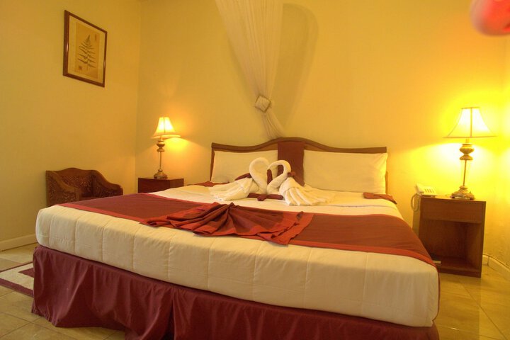 Room 28 of 68