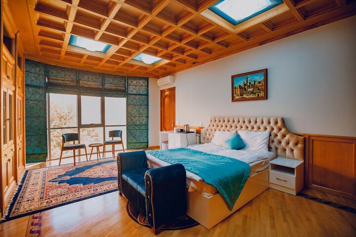 Room 3 of 24