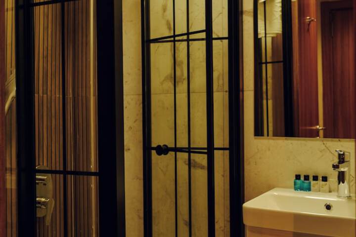 Room 45 of 54