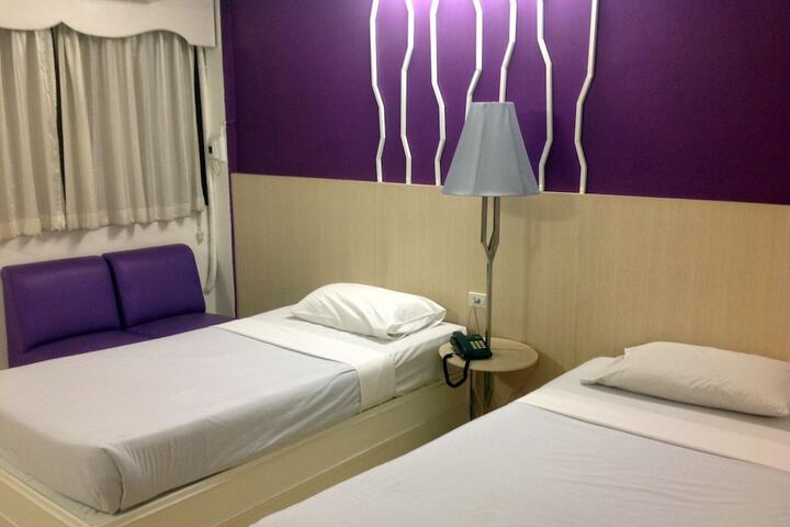 Room 7 of 44