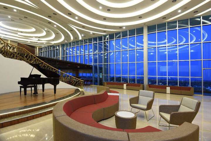 Hotel Lobby