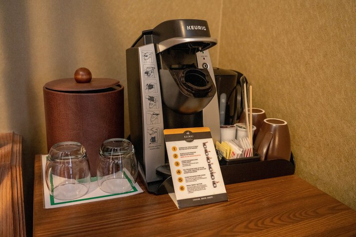 Breakfast/Coffee Service 38 of 72