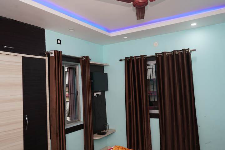 Room 13 of 27