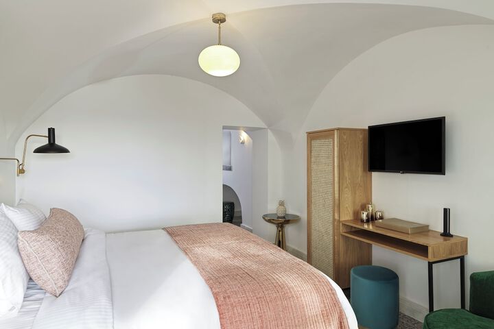 Room 45 of 96