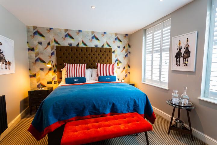 Room 11 of 61