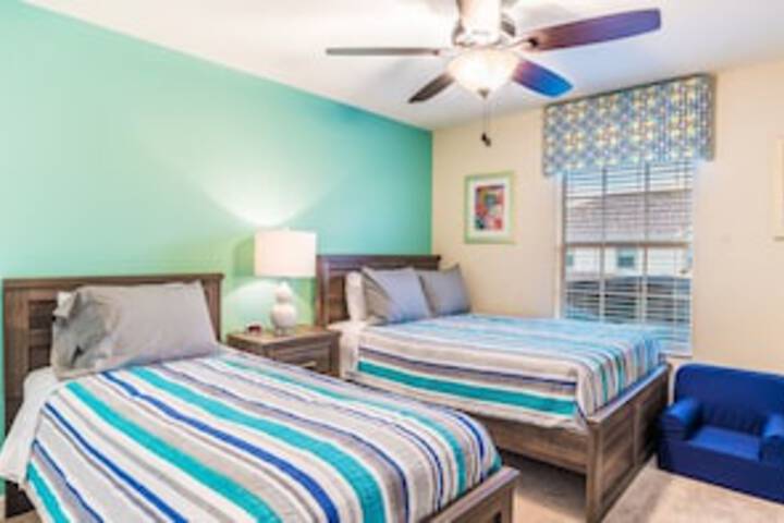 Room 10 of 63