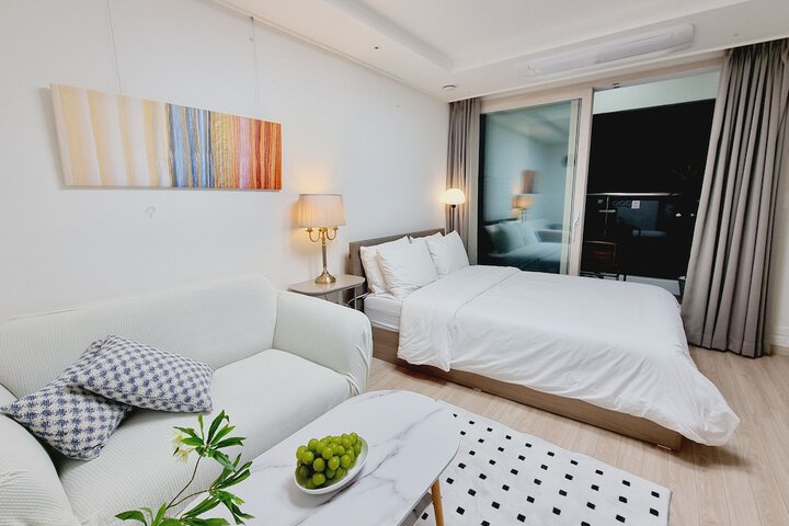 Room 596 of 640