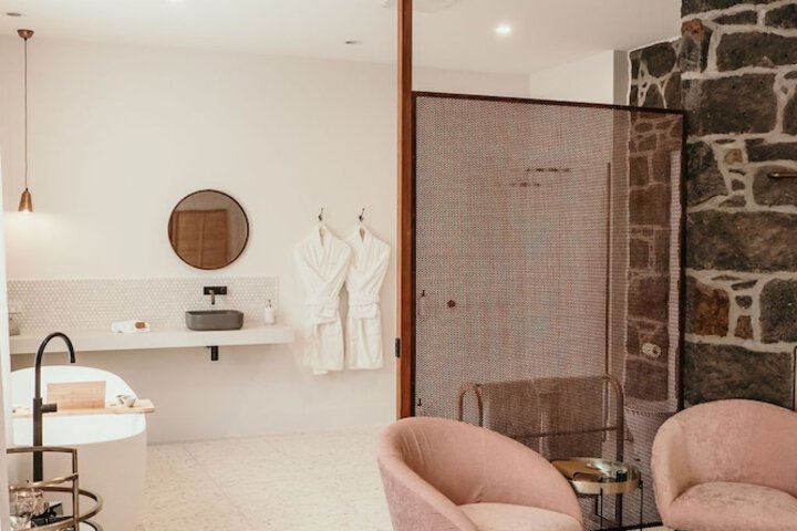 Room 5 of 46