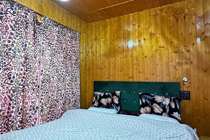 Room 7 of 15