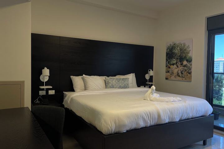 Room 16 of 243