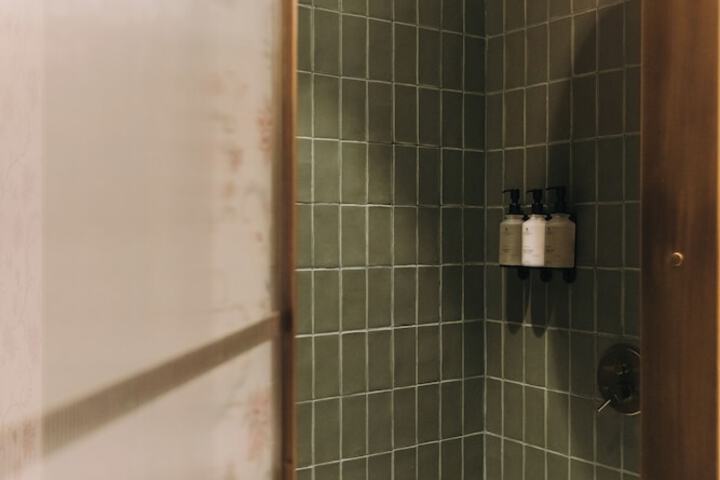 Room 90 of 118