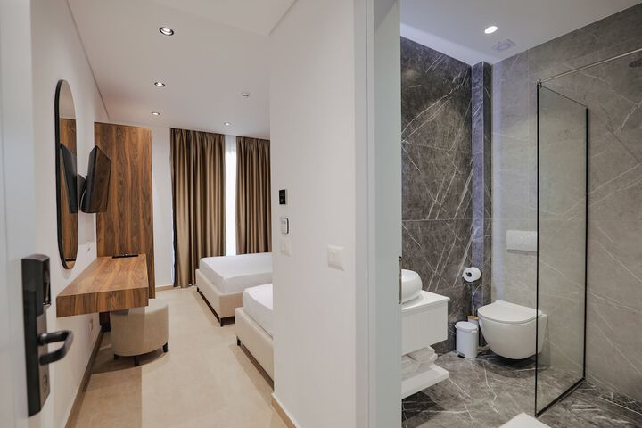 Room 20 of 65