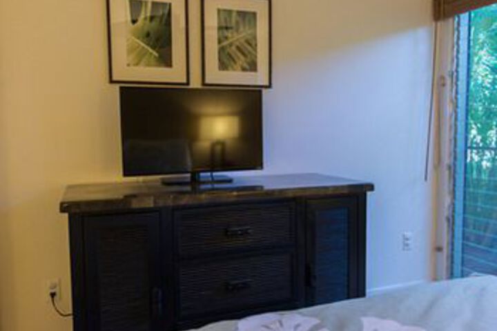 Room 10 of 24