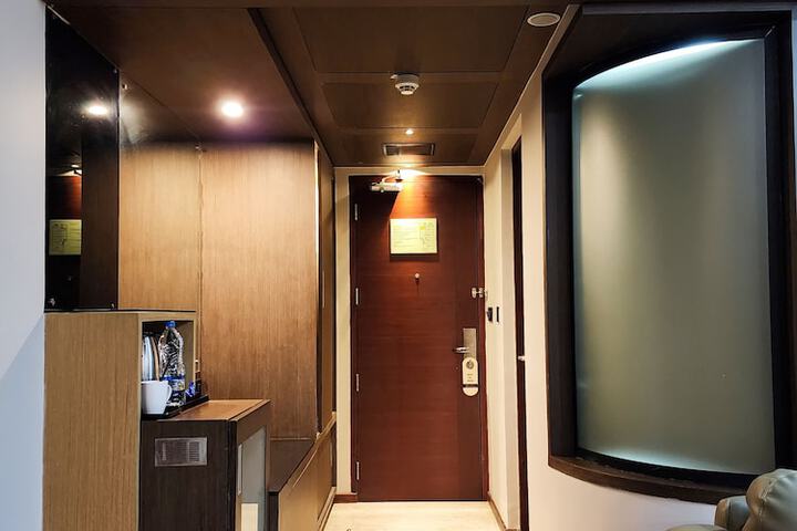 Room 29 of 75