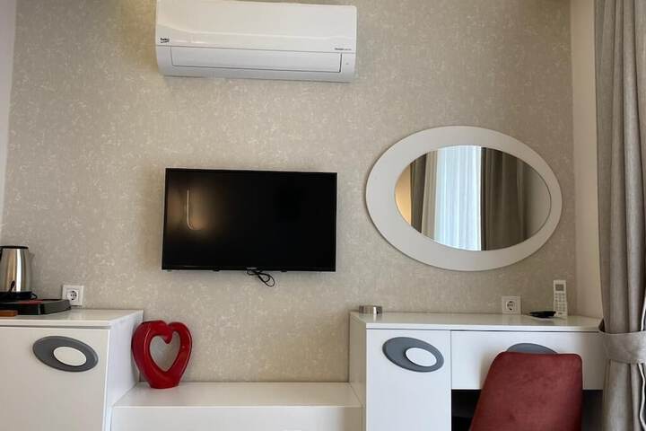 Room 42 of 119