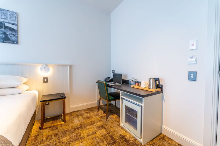 Room 21 of 53