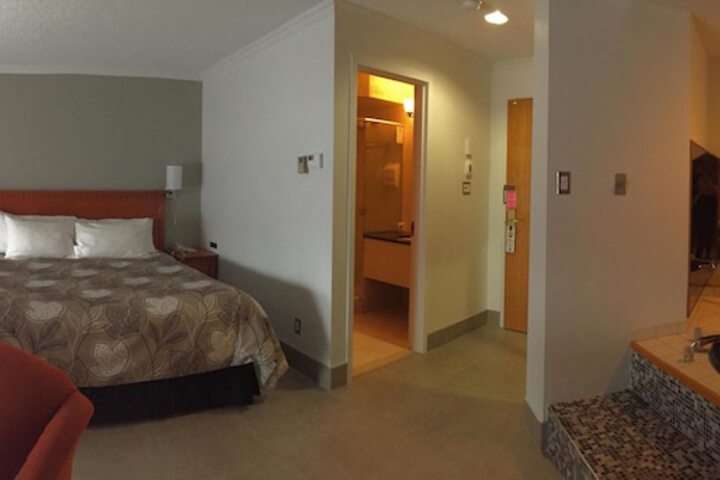 Room 30 of 61