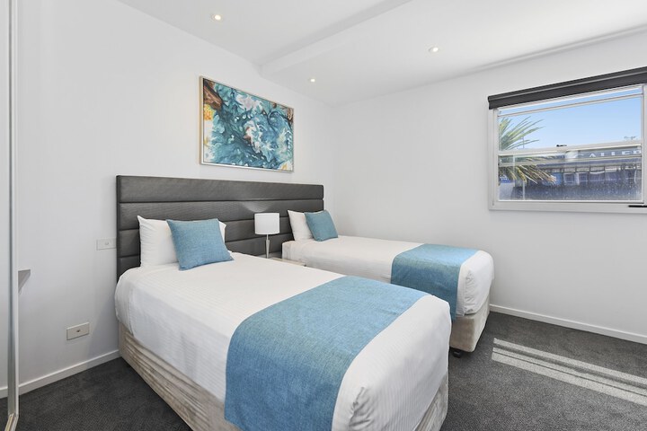 Room 2 of 44