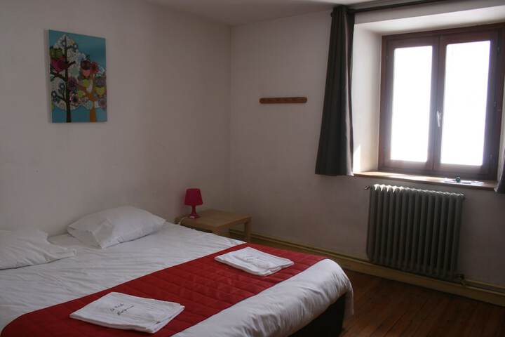 Room 4 of 27