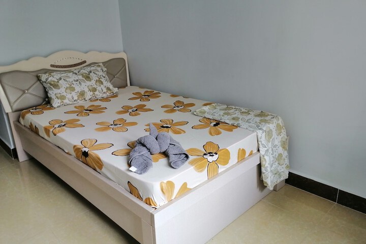 Room 11 of 26