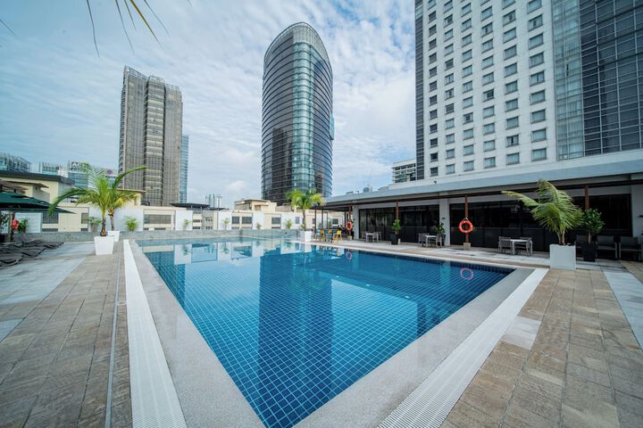 Pool Hotel