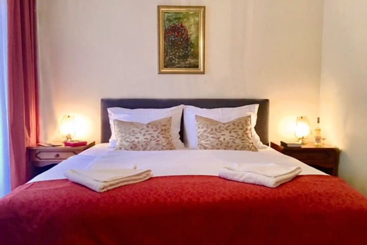 Room 9 of 53