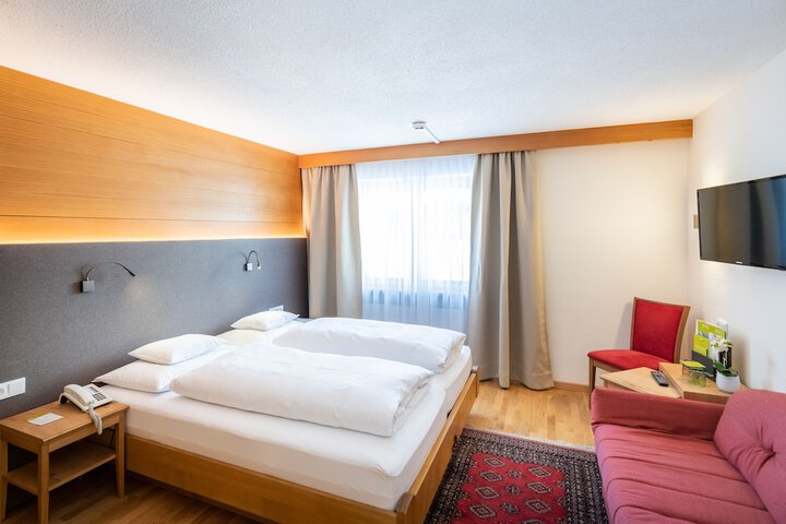 Room 44 of 90