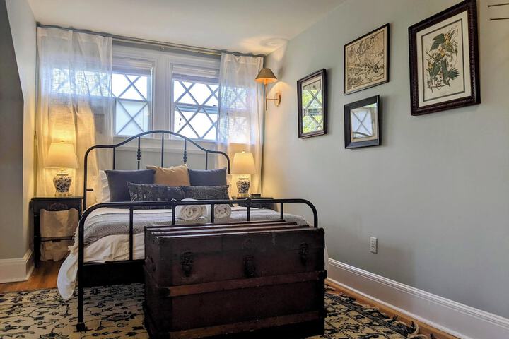 Room 163 of 258