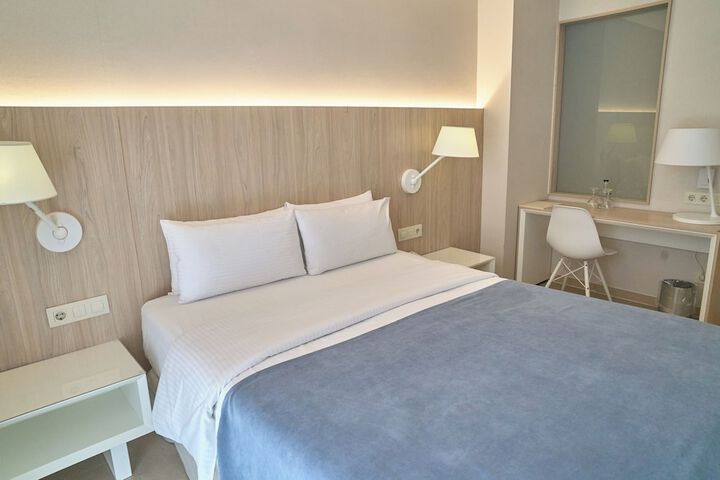 Room 22 of 50