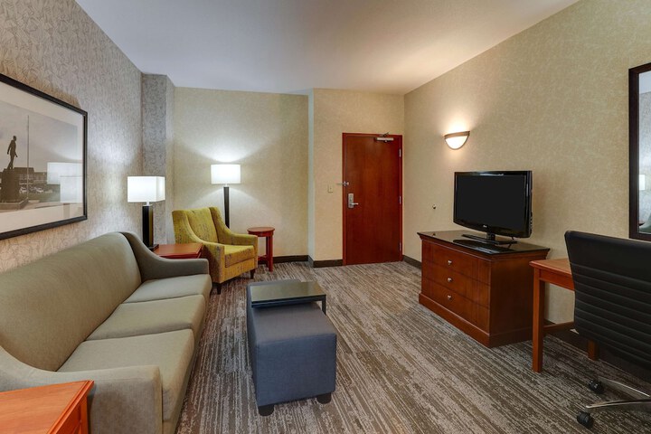Room 15 of 40