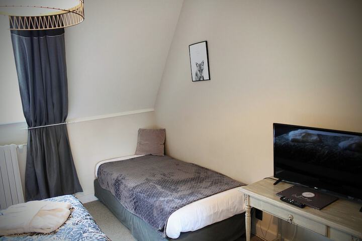 Room 37 of 85