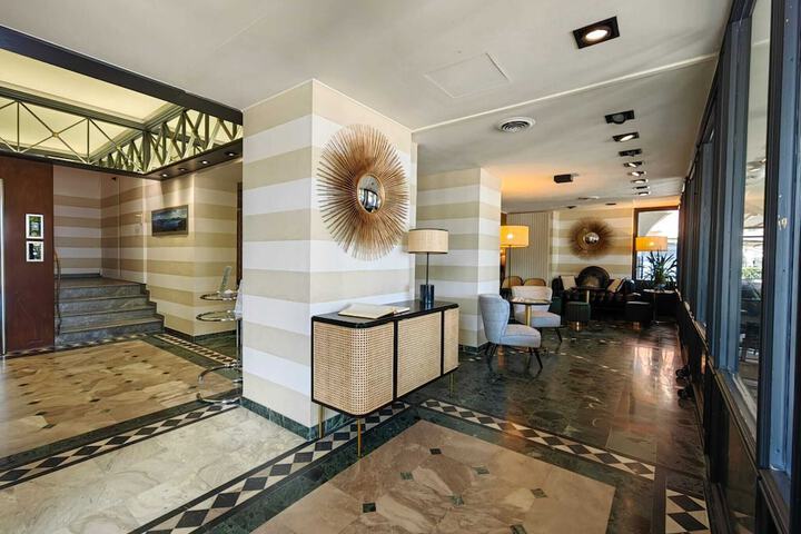 Guest Lobby