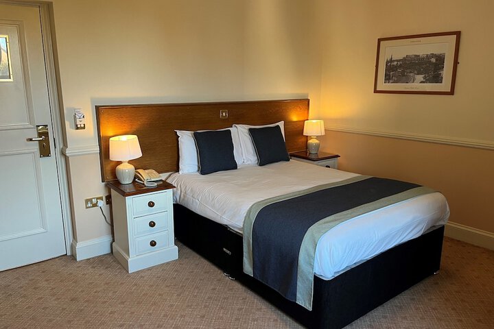Room 14 of 28
